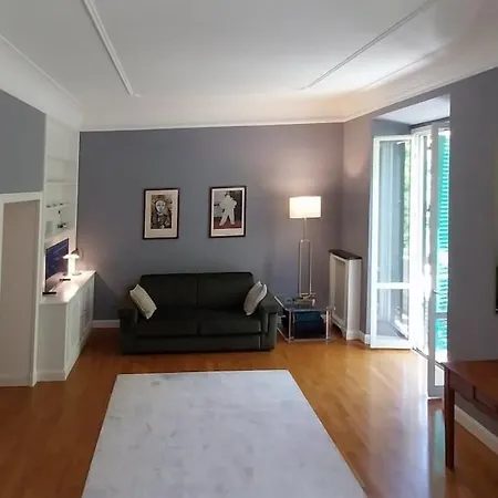 A Casa Di Vittoria Апартаменты *