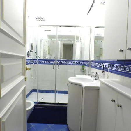 A Casa Di Vittoria Апартаменты *